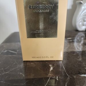 Burberry Goddess Eau de Parfum in Cream and Gold 100 ML
